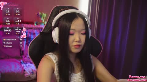 Snapshot of yummy_maya chatting on 6, 2, 2025 Chimi online show from 6, 2, 2025