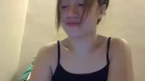 Snapshot of yummyclaya chatting on 20, 10, 2025 yummyclaya online show from 20, 10, 2025