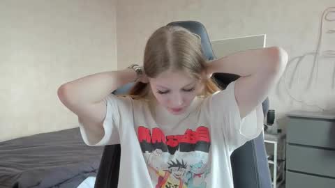 yunarosee online show from 12, 9, 2025