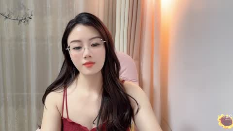 YunEr online show from 6, 12, 2024