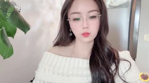 YunEr online show from 28, 2, 2025