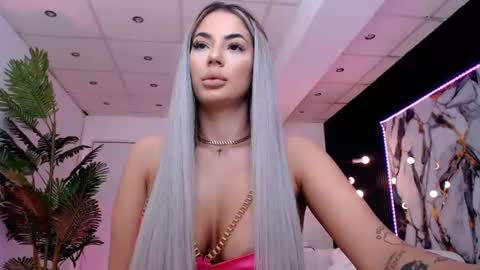Snapshot of yuukenzi chatting on 10, 6, 2026 Maria online show from 10, 6, 2026