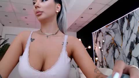 Snapshot of yuukenzi chatting on 17, 7, 2026 Maria online show from 17, 7, 2026