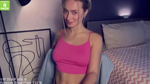 Snapshot of yvie_ chatting on 4, 12, 2024 The Queen Bitch of the United Kingdom online show from 4, 12, 2024