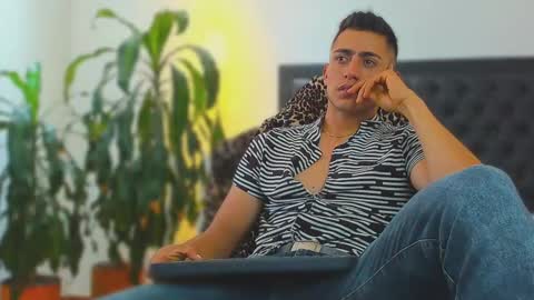 zachpri20 online show from 2, 10, 2025