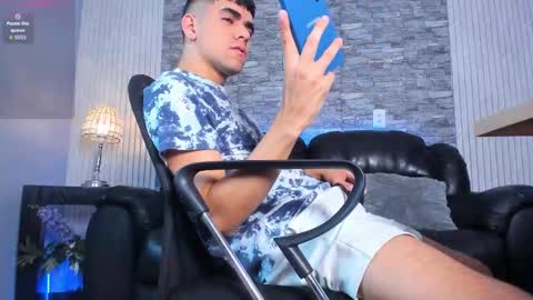 zack_joness10 online show from 2, 12, 2025