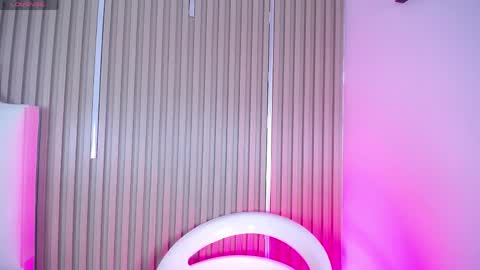 Zafiro online show from 15, 4, 2026