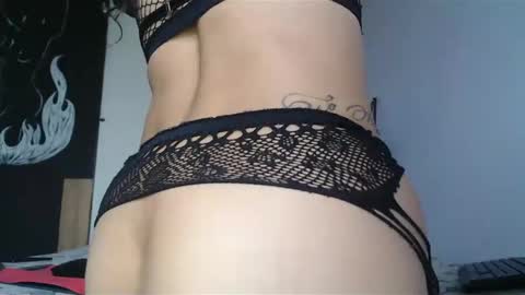 Snapshot of zafiro_subversiva chatting on 14, 2, 2025 zafiro_subversiva online show from 14, 2, 2025