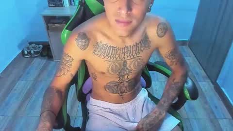 BiG Zafiro online show from 3, 12, 2025