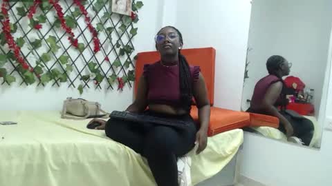 Snapshot of zahhysims chatting on 8, 11, 2025 zahhy online show from 8, 11, 2025