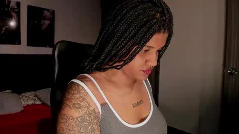 Snapshot of zahra_rose chatting on 19, 10, 2025 zahra_rose online show from 19, 10, 2025