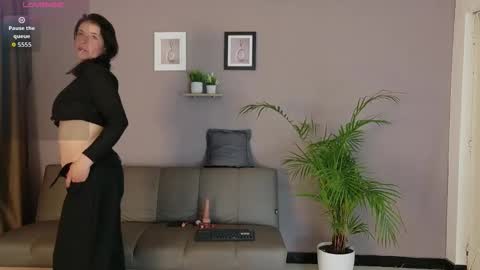 zahramilf online show from 13, 1, 2026