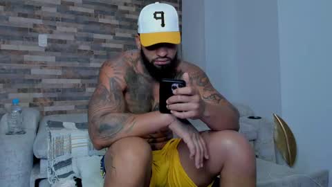 INSTAGRAM yormanfit7 online show from 11, 3, 2025