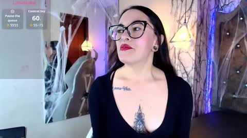   online show from 25, 10, 2025