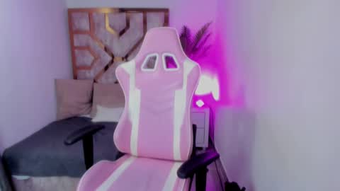 zamira_taylor online show from 22, 2, 2025