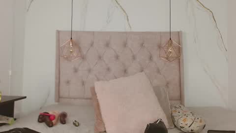 ZAMIRA online show from 9, 10, 2025