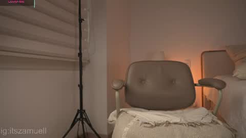 Snapshot of zamuel_18 chatting on 2, 7, 2026 zamuel -15 off online show from 2, 7, 2026