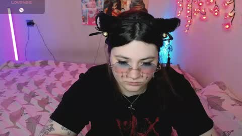 Snapshot of zanpakut0 chatting on 18, 5, 2026 KESSY AND CHARLIEPVT OPEN online show from 18, 5, 2026