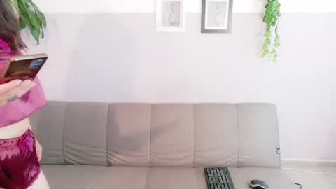 Snapshot of zara_fire chatting on 4, 7, 2026 zara_fire online show from 4, 7, 2026