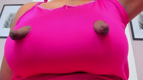 Snapshot of zara_lopez chatting on 12, 1, 2025 zara lopez online show from 12, 1, 2025