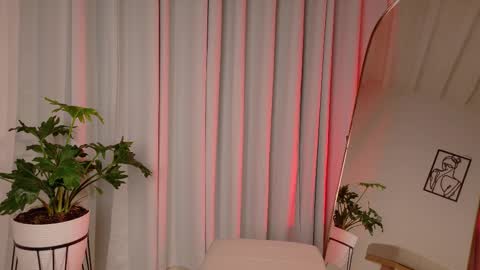 Zara Nova online show from 17, 2, 2026