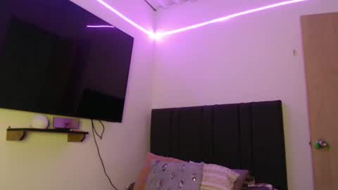 Snapshot of zarah_v chatting on 21, 5, 2026 Fernanda online show from 21, 5, 2026