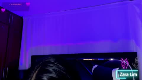 Zara Lim  online show from 26, 11, 2025