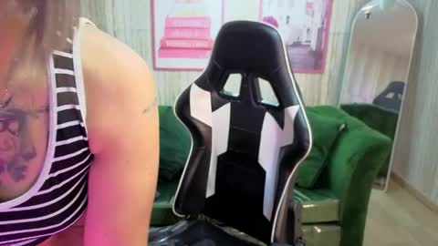 Isabella online show from 14, 4, 2026