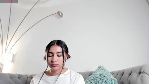 Snapshot of zayda_ chatting on 12, 1, 2025 Zayda online show from 12, 1, 2025