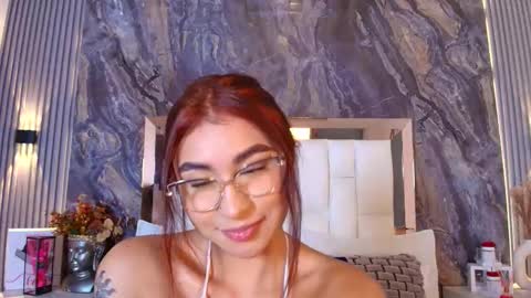 Snapshot of zayda_ chatting on 2, 12, 2025 Zayda online show from 2, 12, 2025