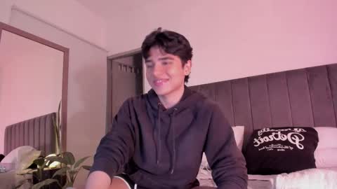 Snapshot of zayotto chatting on 4, 3, 2026 Hii im Zay. I save money for education. PVT Open. online show from 4, 3, 2026