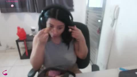 Zayra Pink online show from 5, 2, 2026