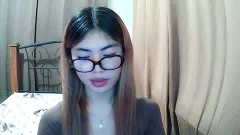 Snapshot of zeah_rev21 chatting on 26, 5, 2026 zeah_rev21 online show from 26, 5, 2026