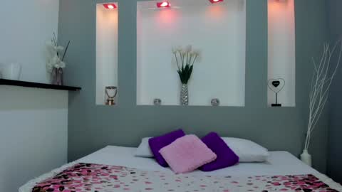 Snapshot of zean_lee chatting on 10, 1, 2025 Karolyne online show from 10, 1, 2025