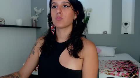 Snapshot of zean_lee chatting on 10, 2, 2025 Karolyne online show from 10, 2, 2025