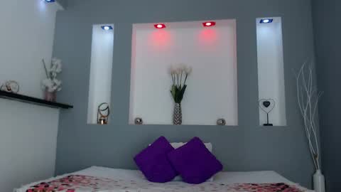 Snapshot of zean_lee chatting on 5, 3, 2025 Karolyne online show from 5, 3, 2025