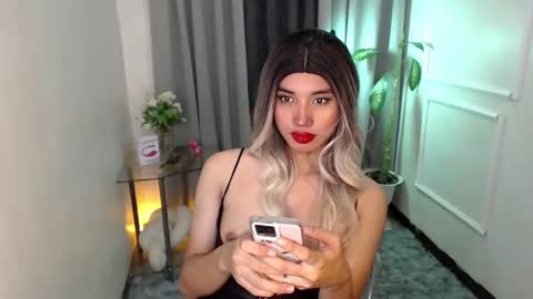 zelainalovetocum online show from 26, 1, 2025