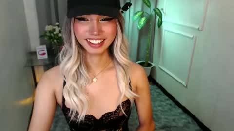 zelainalovetocum online show from 22, 2, 2025