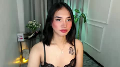 zelainalovetocum online show from 28, 2, 2025