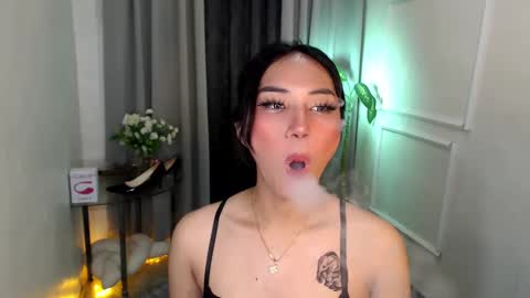 zelainalovetocum online show from 28, 2, 2025
