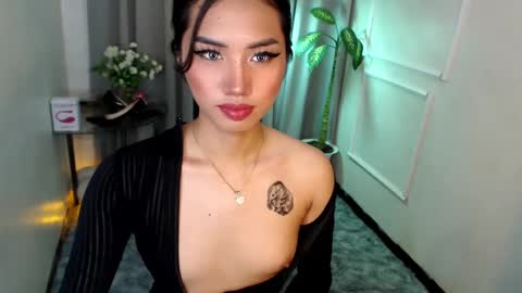zelainalovetocum online show from 2, 3, 2025