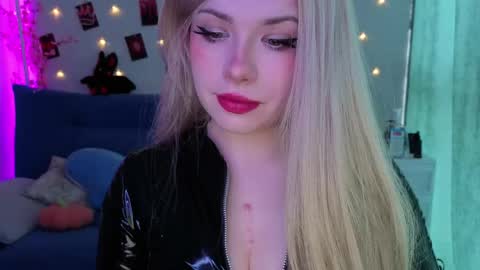 Snapshot of zeldaxxahegao chatting on 17, 5, 2026 Zelda online show from 17, 5, 2026