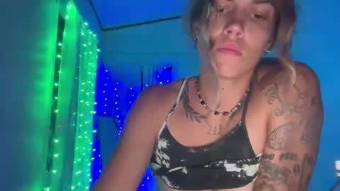 Snapshot of zellaxobella chatting on 10, 9, 2025 zellaxobella online show from 10, 9, 2025