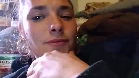 Snapshot of zellelajay2009 chatting on 27, 10, 2025 KENDAL Kaylee online show from 27, 10, 2025