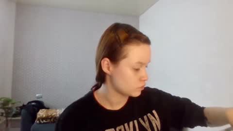 Snapshot of zenaidafairleigh chatting on 3, 3, 2026 Ammy online show from 3, 3, 2026