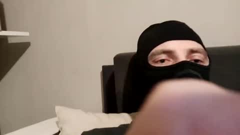 zenek1989007 online show from 19, 2, 2025