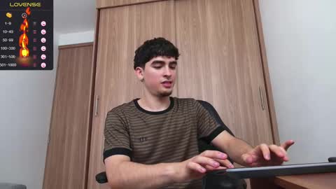 Snapshot of zenn_rush chatting on 21, 12, 2024 Zenn online show from 21, 12, 2024