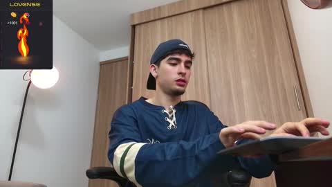 Snapshot of zenn_rush chatting on 30, 12, 2024 Zenn online show from 30, 12, 2024