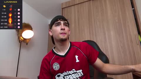 Snapshot of zenn_rush chatting on 10, 1, 2025 Zenn online show from 10, 1, 2025