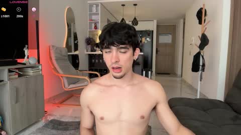 Snapshot of zenn_rush chatting on 26, 9, 2025 Zenn online show from 26, 9, 2025